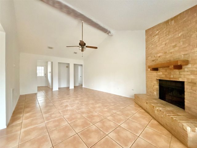 6 Maywind Court, The Woodlands, TX 77381