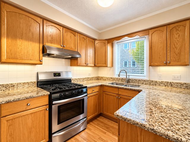 7838 Garden Lane 1, Justice, IL 60458
