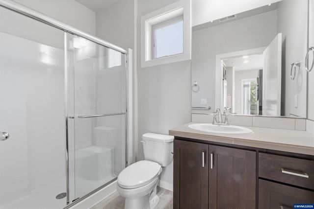 2042 Village Center Dr SE, Salem, OR 97302