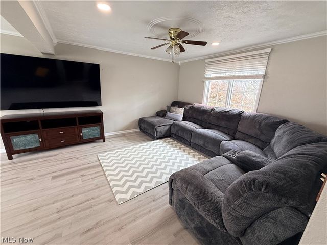 504 Greenbrier Court, Steubenville, OH 43953