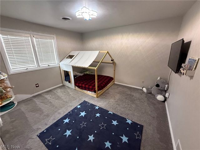 504 Greenbrier Court, Steubenville, OH 43953