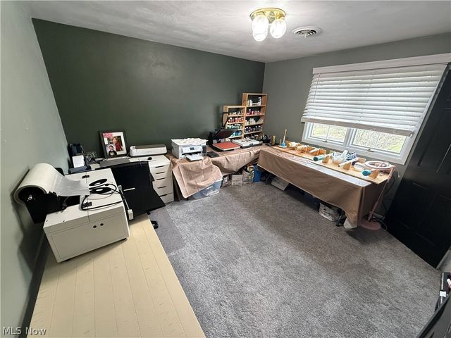 504 Greenbrier Court, Steubenville, OH 43953