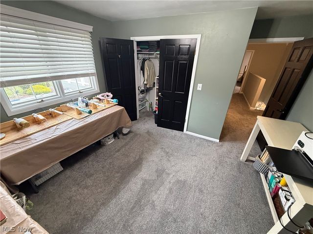 504 Greenbrier Court, Steubenville, OH 43953