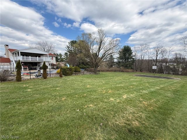 504 Greenbrier Court, Steubenville, OH 43953