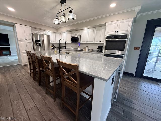 504 Greenbrier Court, Steubenville, OH 43953