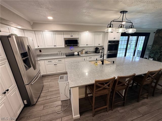 504 Greenbrier Court, Steubenville, OH 43953