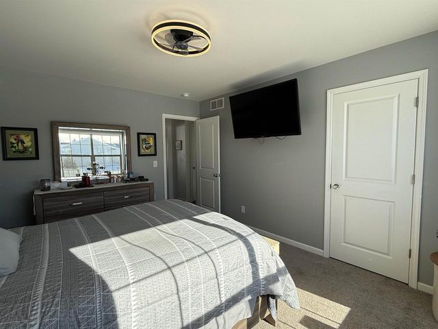 863 E Bridget Drive, Beloit, WI 53511