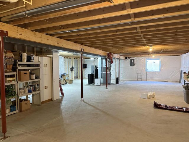 863 E Bridget Drive, Beloit, WI 53511