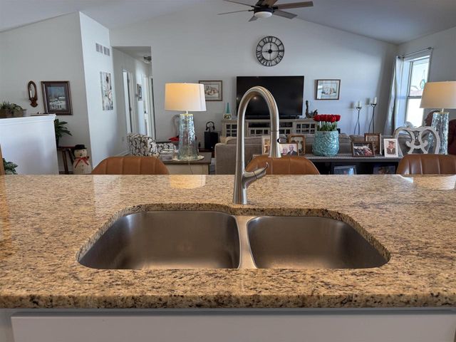 863 E Bridget Drive, Beloit, WI 53511