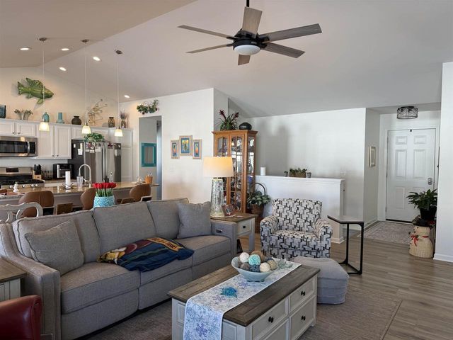 863 E Bridget Drive, Beloit, WI 53511