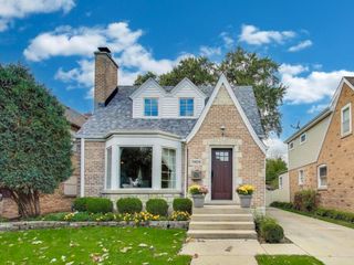 7404 N Overhill Avenue, Chicago, IL 60631