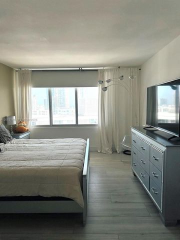 1000 West Ave PH27, Miami Beach, FL 33139