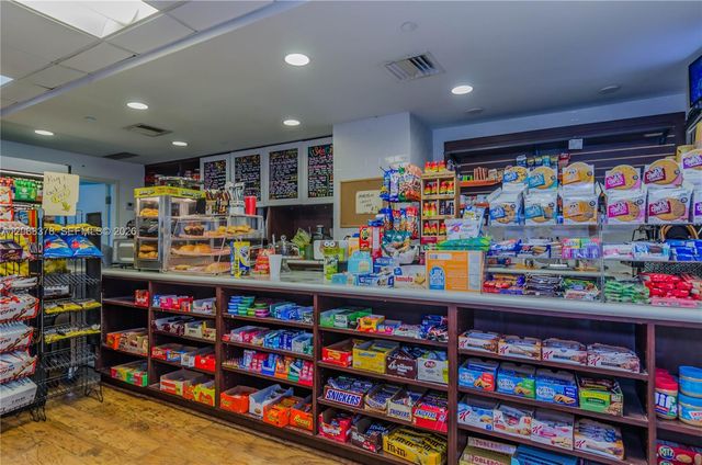 1000 West Ave PH27, Miami Beach, FL 33139