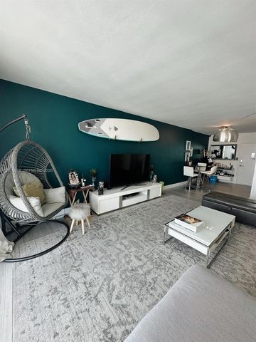 1000 West Ave PH27, Miami Beach, FL 33139