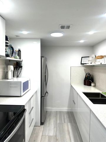 1000 West Ave PH27, Miami Beach, FL 33139