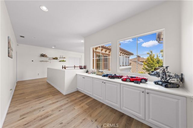 2563 N Falconer, Orange, CA 92867