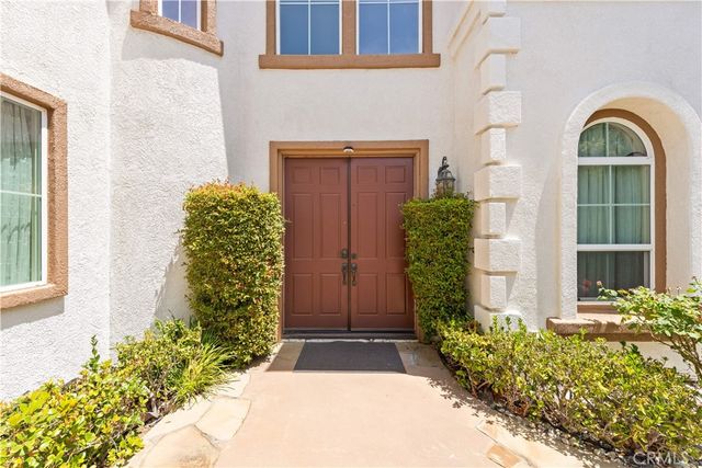 2563 N Falconer, Orange, CA 92867