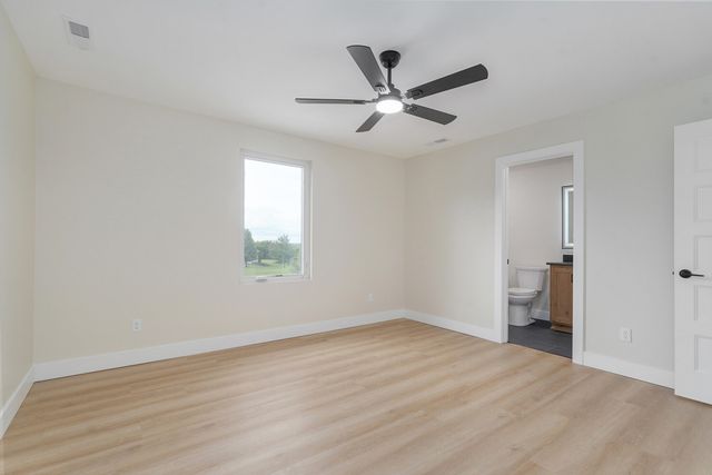 5154 N Seacrest Drive, Ozark, MO 65721