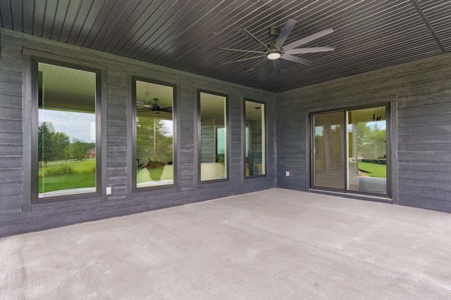 5154 N Seacrest Drive, Ozark, MO 65721