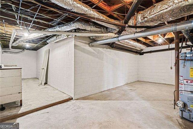 1758 W Nancy Creek Drive NE, Atlanta, GA 30341