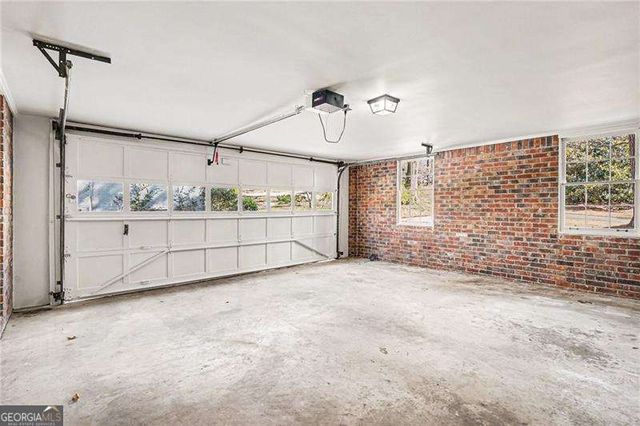 1758 W Nancy Creek Drive NE, Atlanta, GA 30341