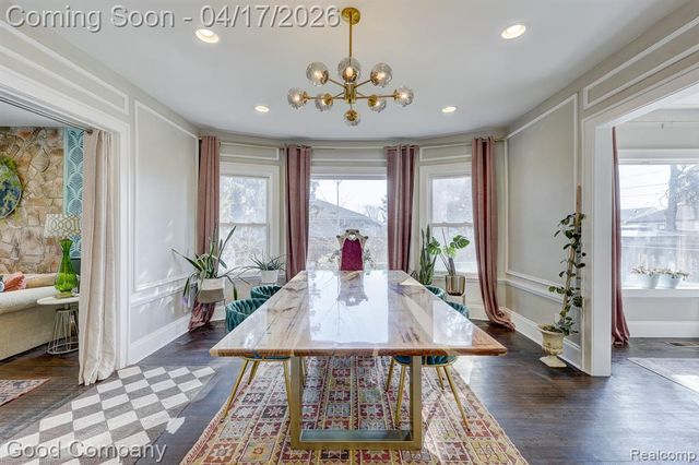 812 E George Avenue, Hazel Park, MI 48030