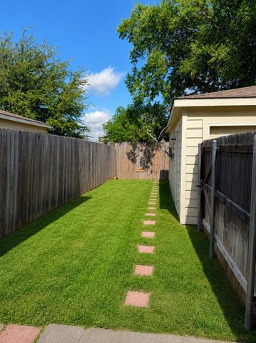 10633 Traymore Drive, Fort Worth, TX 76244