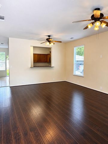 10633 Traymore Drive, Fort Worth, TX 76244