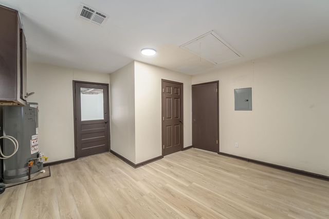 205 N Sedgwick St, Wichita, KS 67203