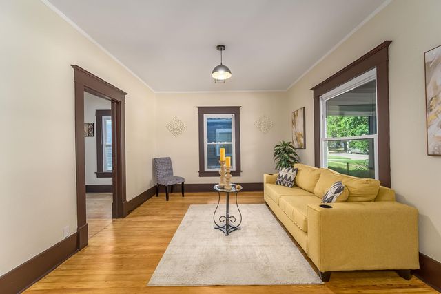 205 N Sedgwick St, Wichita, KS 67203