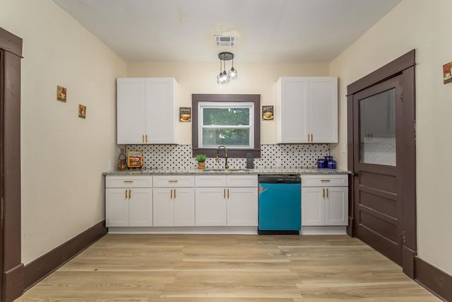 205 N Sedgwick St, Wichita, KS 67203