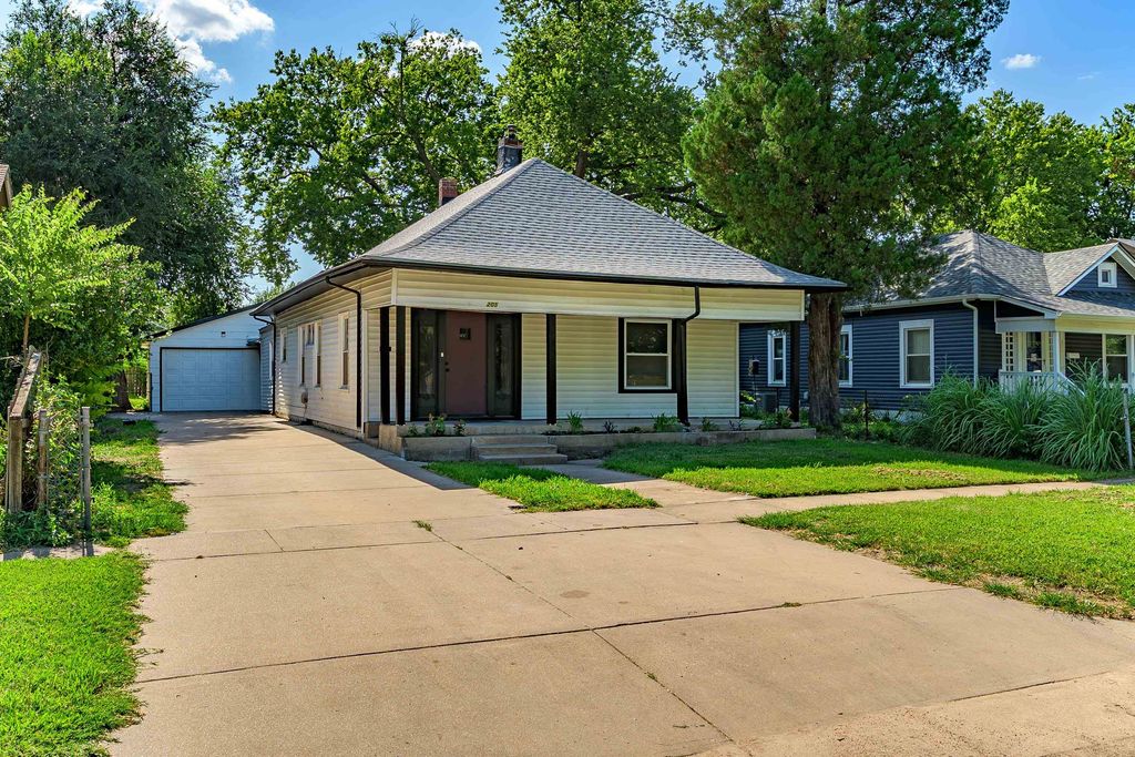 205 N Sedgwick St, Wichita, KS 67203
