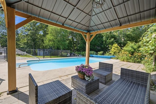 10 Old Colony Way, Yarmouth, MA 02664