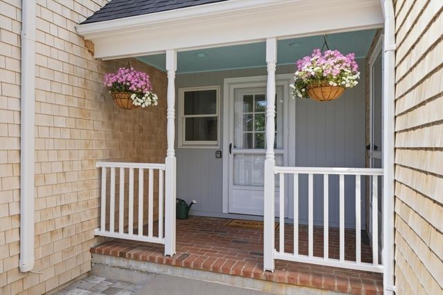 10 Old Colony Way, Yarmouth, MA 02664