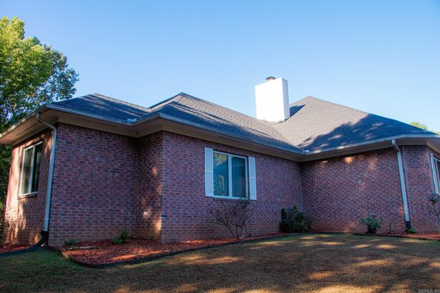 94 Givens, Morrilton, AR 72110