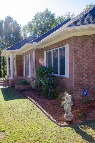 94 Givens, Morrilton, AR 72110