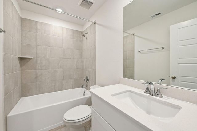 6658 Lahna Oak Drive, Conroe, TX 77304