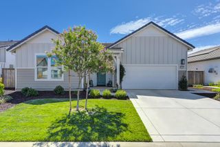 8200 Oakcliff Dr, Roseville, CA 95747