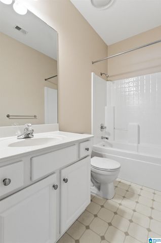 5174 SCARLET OAK CIRCLE, Bessemer, AL 35022