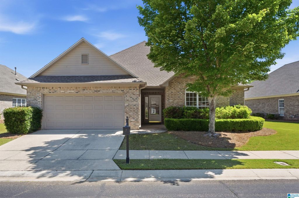 5174 SCARLET OAK CIRCLE, Bessemer, AL 35022