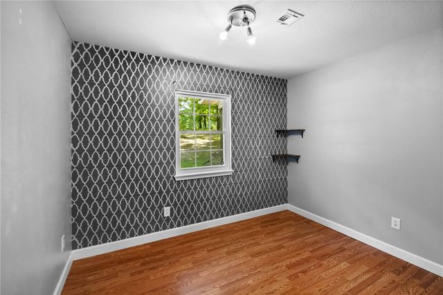 11013 Lakeside Drive, Rogers, AR 72756