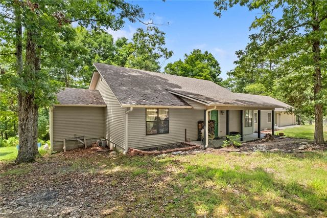 11013 Lakeside Drive, Rogers, AR 72756
