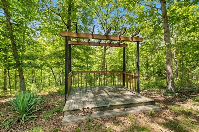11013 Lakeside Drive, Rogers, AR 72756