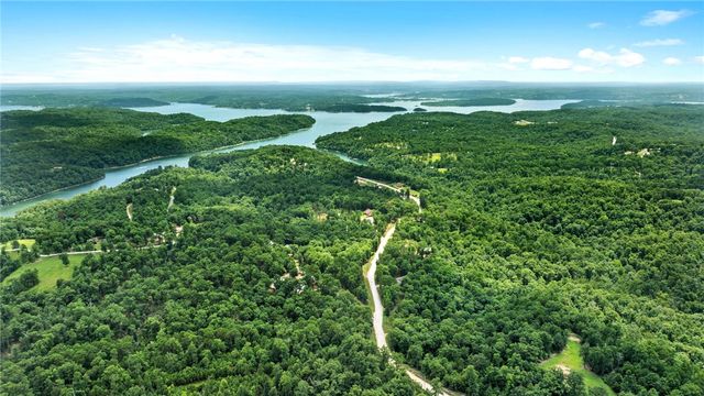 11013 Lakeside Drive, Rogers, AR 72756