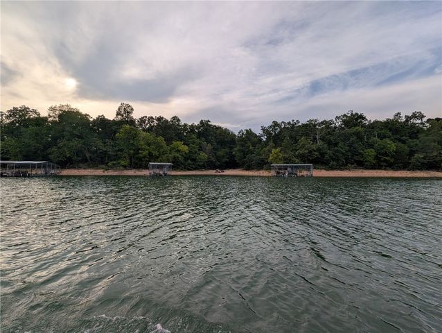 11013 Lakeside Drive, Rogers, AR 72756
