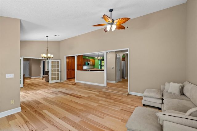 11013 Lakeside Drive, Rogers, AR 72756