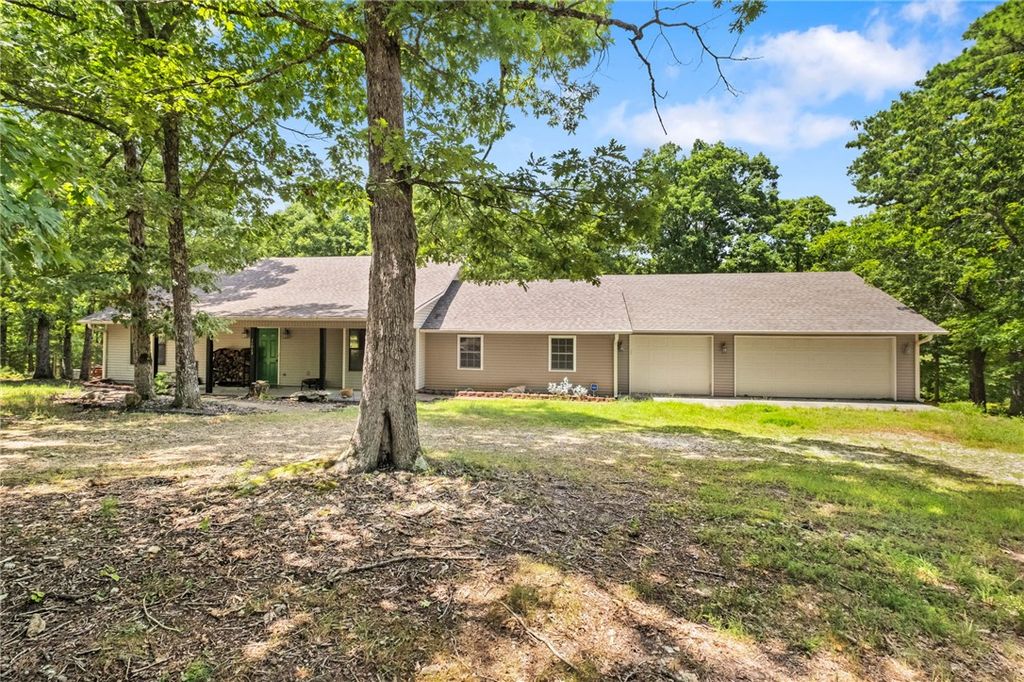 11013 Lakeside Drive, Rogers, AR 72756