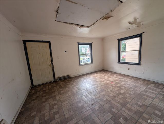 20030 McCormick Street, Detroit, MI 48224