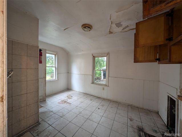 20030 McCormick Street, Detroit, MI 48224