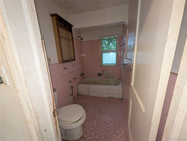 20030 McCormick Street, Detroit, MI 48224